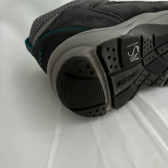 Vionic Women’s Shoes withh Orthaheel Technology Cypress Trail Walker Ankle Boot - Picture 11 of 16